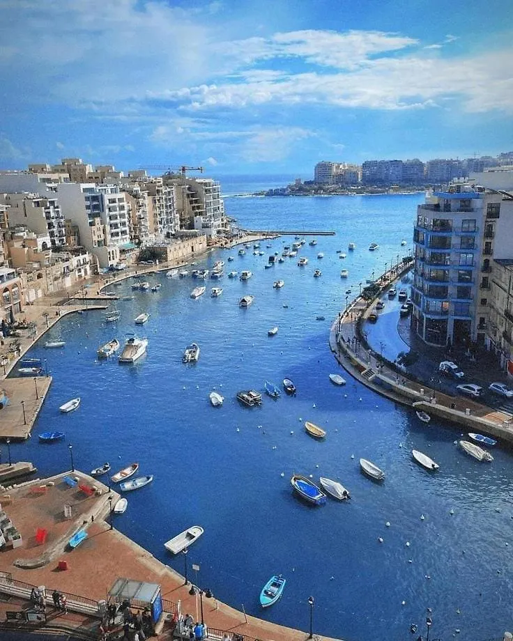 Lägenhet Huge And Stylish, St Julian'S Central 2Br With 2 Baths St. Julian's Malta